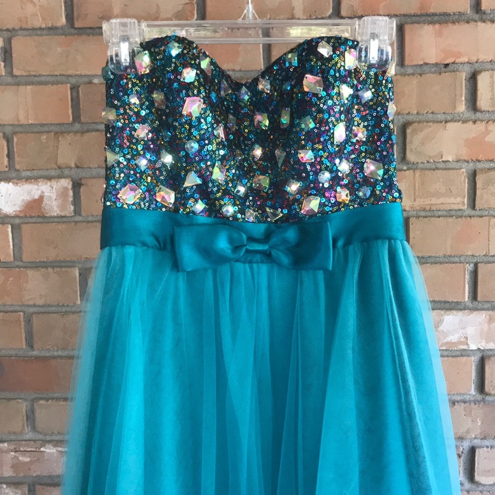 Prom formal turquoise Masquerade dress - 9/10